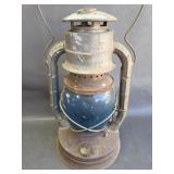 vintage Dietz No. 2 D-Lite kerosene oil lantern