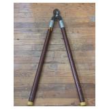 long-handled cable cutters
