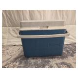 Small Rubbermaid Cooler