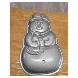 Frosty the Snowman Cake Tin Form