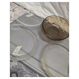 4 Pyrex Dishes