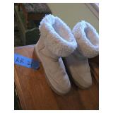 Beige Lined Boots
