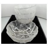 4x glass bowls