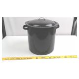Black Enamel Stock Pot with Lid