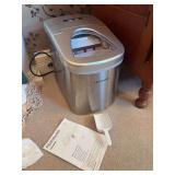 Frigidaire Ice Maker