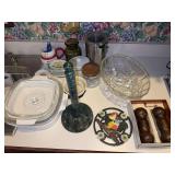 Assorted Kitchen Decor