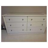 6 Drawer Dresser - 58'x18'x29' (Drawer Slides Damaged)