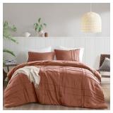 AM10-0393 Walker Soft Washed Pleated Comforter Set
