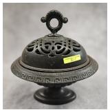 VINTAGE 9.5' CAST IRON CACHE POT