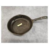 8' CAST IRON WAGNERS FRYING PAN