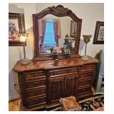 BROYHILL BURL WALNUT MIRRORED DRESSER
