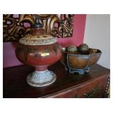 DECORATIVE CERAMIC BOWL & URN LOT