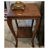 ANTIQUE QUEEN ANNE OAK LAMP TABLE