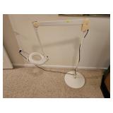 ADJUSTABLE HEIGHT LIGHTED MAGNIFYING FLOOR LAMP