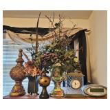 GROUP OF CLOCKS, AND HOME Dï¿½COR