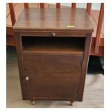 MID CENTURY BRITISH MAHOGANY OFFICE TABLE