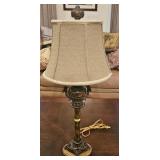 31' BRONZE TONE PAW FOOT TABLE LAMP