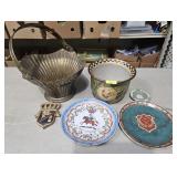LOT OF ASST. BRASS & CERAMIC HOME Dï¿½COR