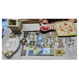 LOT OF ASST. BRASS, CERAMICS, AND HOME SECOR