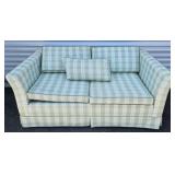 60' BROYHILL 2-CUSHION CUSHION LOVE SEAT