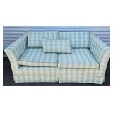 60' BROYHILL 2-CUSHION CUSHION LOVE SEAT