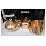 LOT OF 3- COPPER KETTLES & HANDLED POT