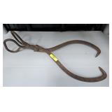 PAIR OF 18.5' VINTAGE METAL ICE TONGS
