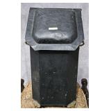 ANTIQUE VICTORIAN TOWLEWARE COAL SCUTTLE