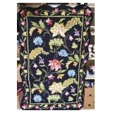 SCALLOP EDGE 60' FLORAL RUG
