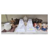 LOT OF ASST. CERAMIC & RESIN HOME Dï¿½COR