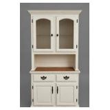 COASTAL DISTRESSED KITCHEN CUPBOARD