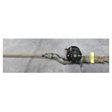 VINTAGE LANGLEY STREAMLITE REEL W/ FIBERGLASS ROD