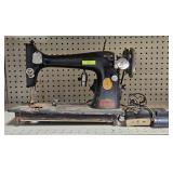 VINTAGE SINGER ELECTRIC SEWING MACHINE