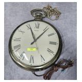 VINTAGE UNITED ELECTRIC WALL CLOCK