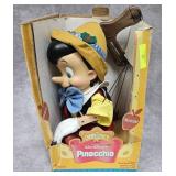 WALT DISNEY PINOCCHIO ANIMATED FIGURE