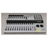 VINTAGE ZOOM HD16 RECORDING STUDIO