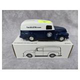 ERTL 1951 GMC PANEL BANK