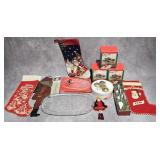 LOT OF ASST. VINTAGE & MODERN CHRISTMAS Dï¿½COR