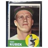 1963 TOPPS TONY KUBEK #20 NEW YORK YANKEES