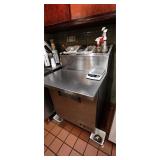 True 27ï¿½ refrigerated Prep w Raised Ing. Bins S/c