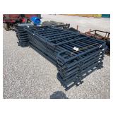 Round pen, 10' Corral Panels (14pcs) + 4' Walkthrough Gate (1pc)