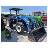 New Holland Tractor 4x4 with loader. 1,660 hours was on the meter, the meter recently went out.