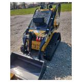 SDL60 Mini Skid Steer (one of the control handles is broken) see last picture.
