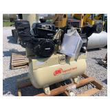 (NEW) Ingersoll Rand 30 Gallon Air Compressor