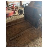 Quick attach pallet forks