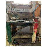 Work table with vise