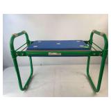 Foldable kneeler stool