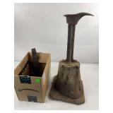 Cast iron cobbler stone