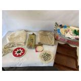 Linens and spoon holder