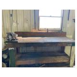 Work Bench with vise